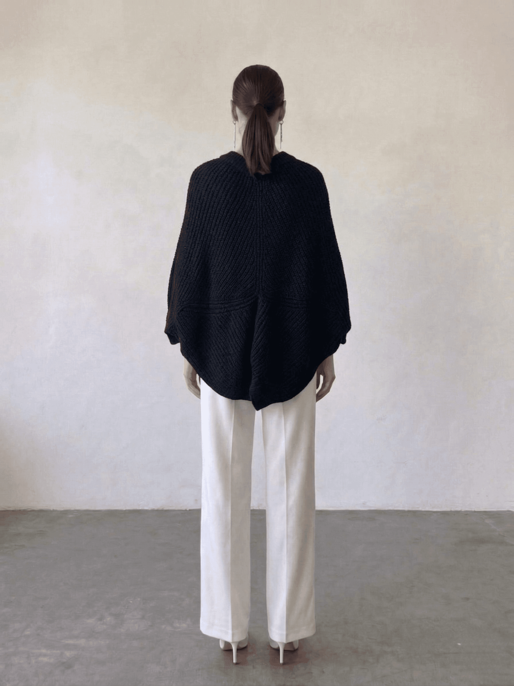 Suéter Negro Punto Trenzado Oversize 4