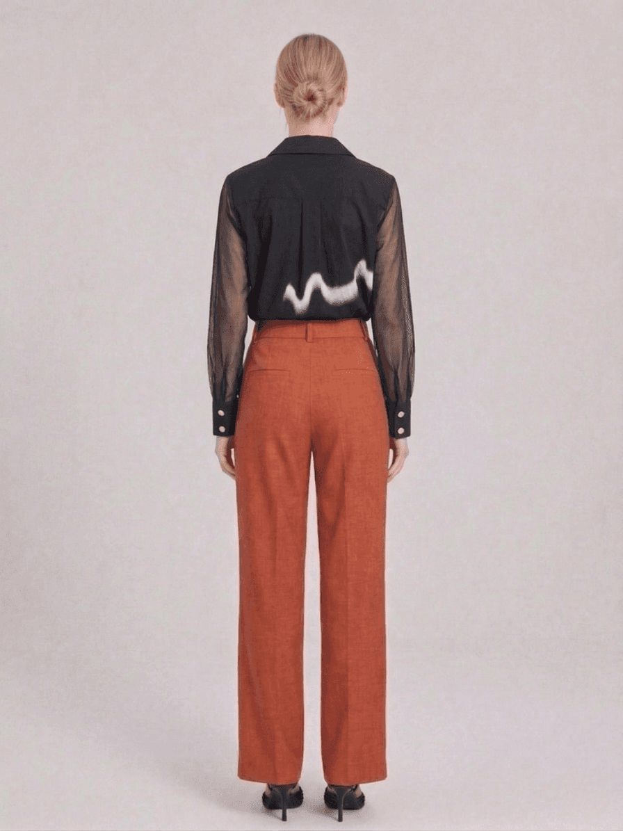 Blusa Romántica con Mangas de Encaje 4