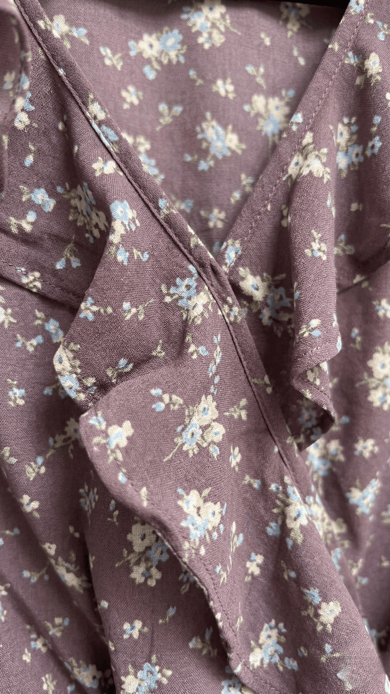 Blusa Cruzada Floral con Volantes 2