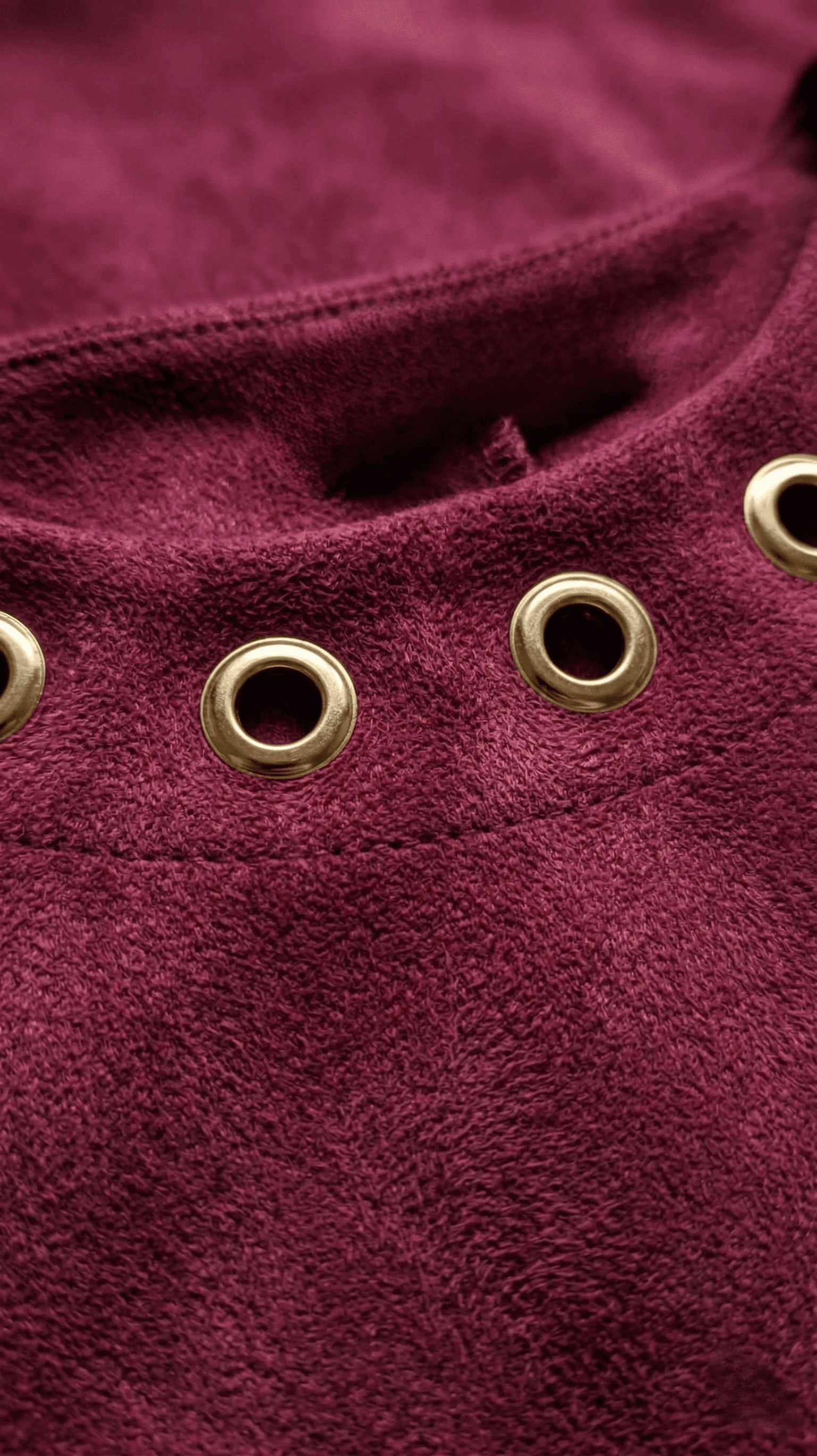 Vestido Mini con Detalle de Ojetes Metálicos 2