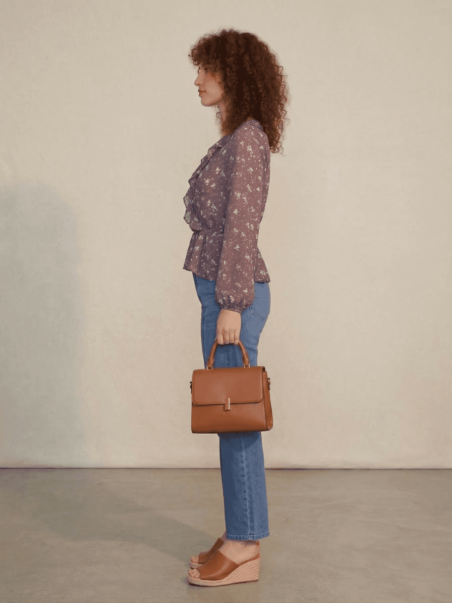 Blusa Cruzada Floral con Volantes 3