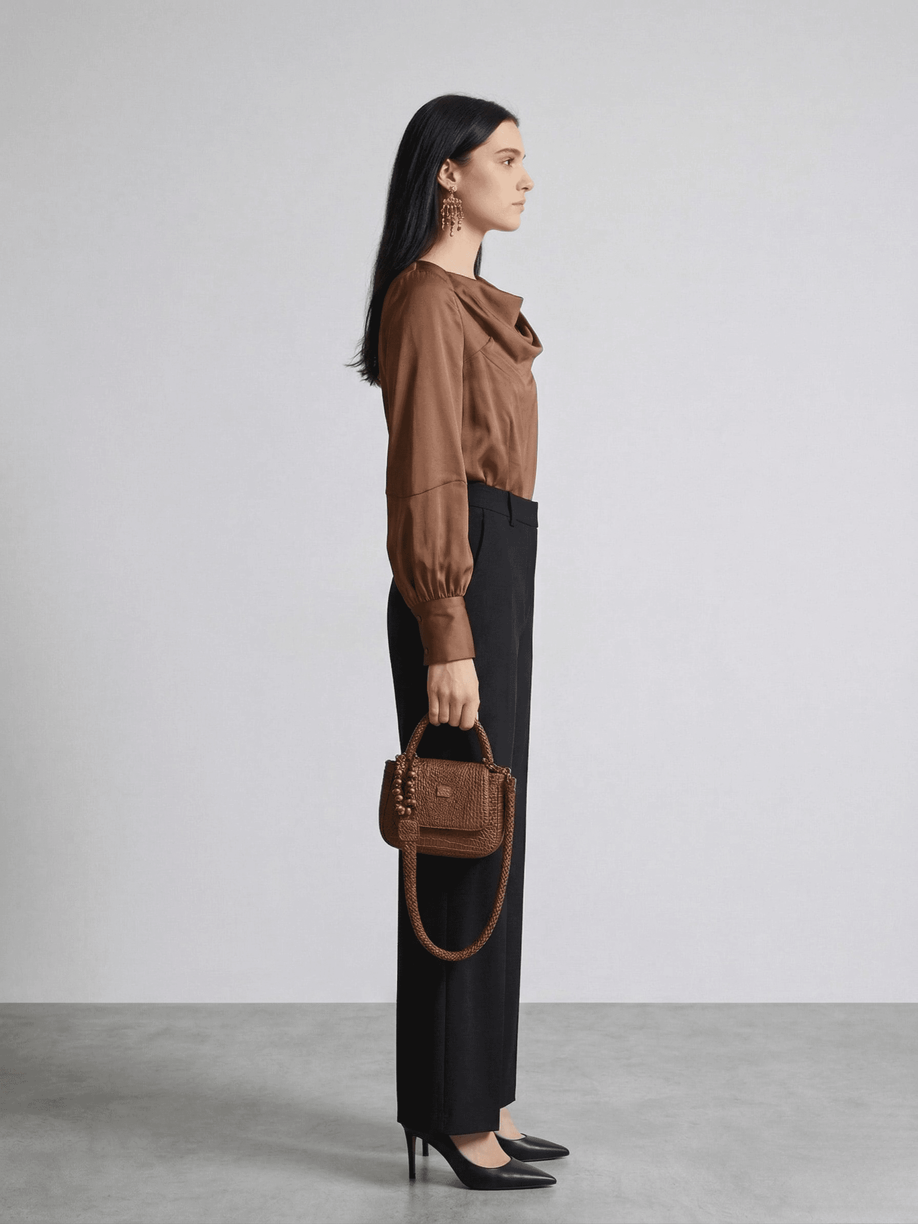 Blusa Satinada con Cuello Drapeado (Cowl Neck) 3