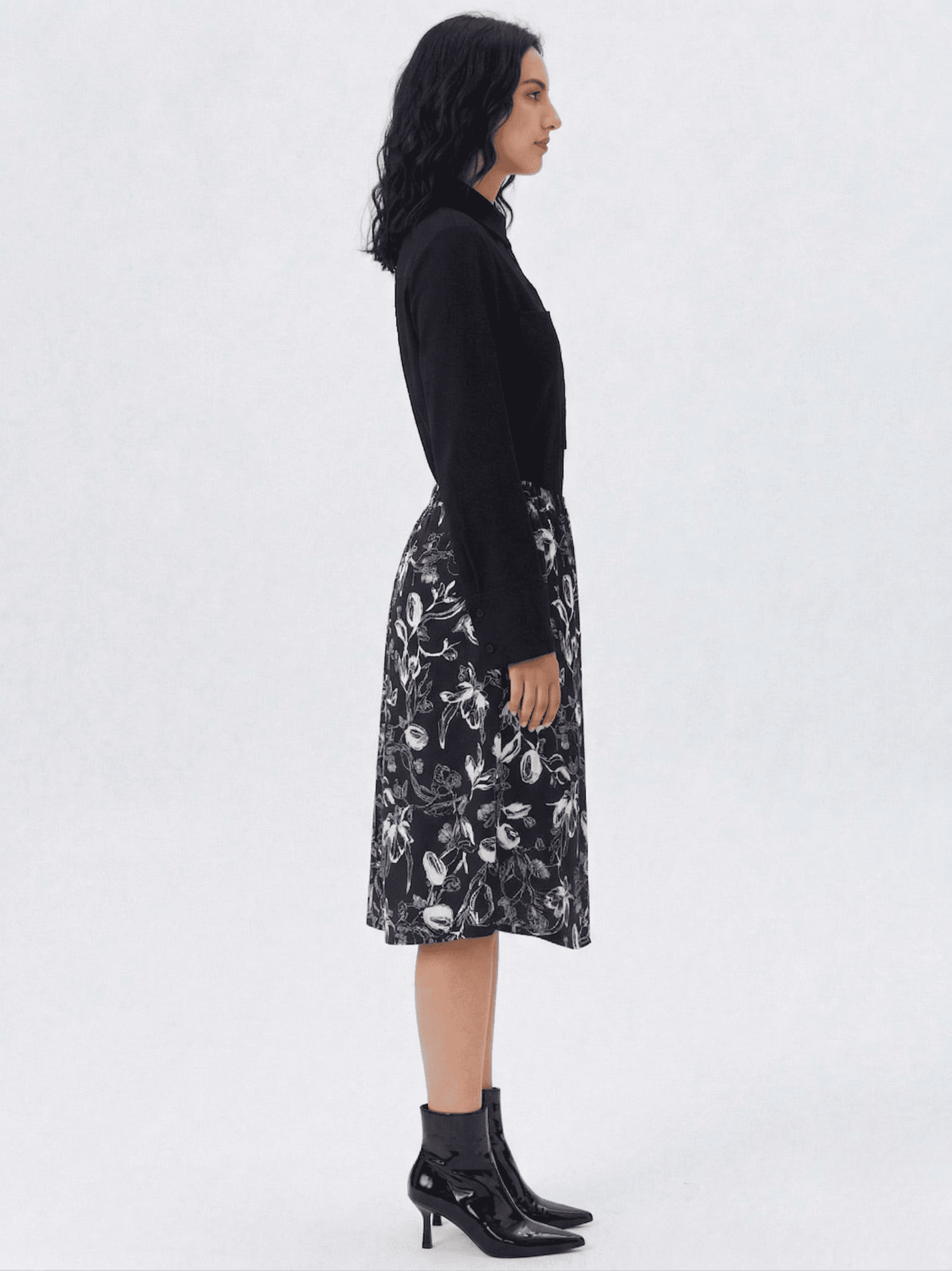 Falda Midi Estampada Floral Negra 3