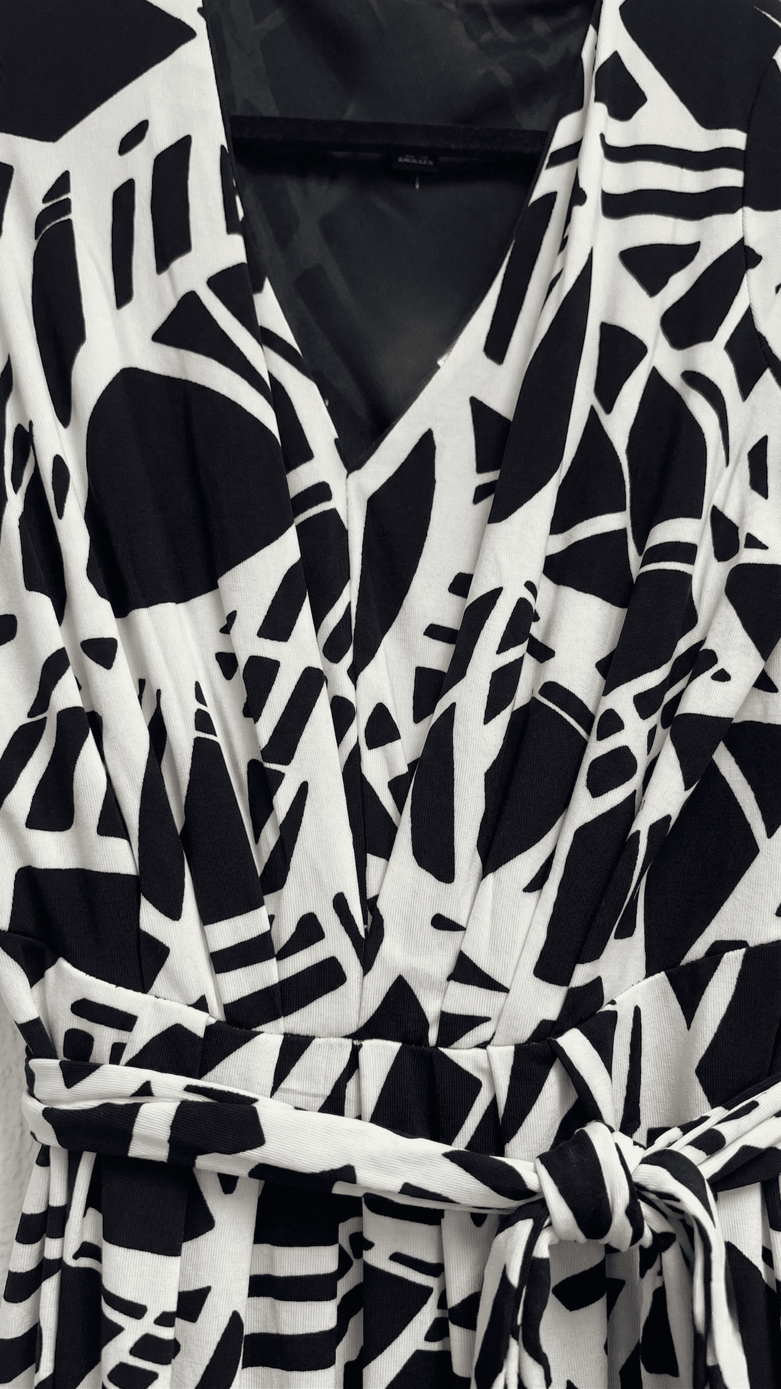 Vestido Midi Cruzado Estampado Negro 2